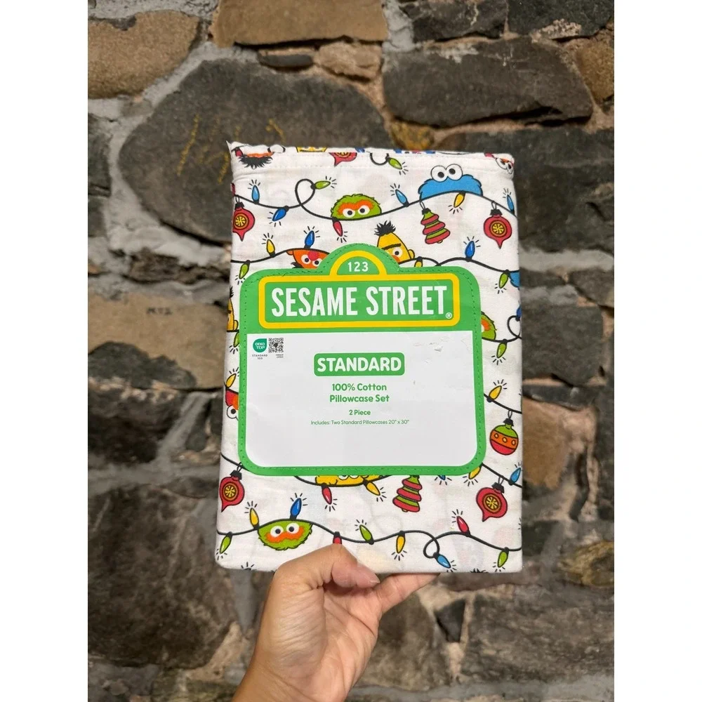 Sesame Street Heart Pillow Cases NEW 2 Standard Pillow Cases - 20